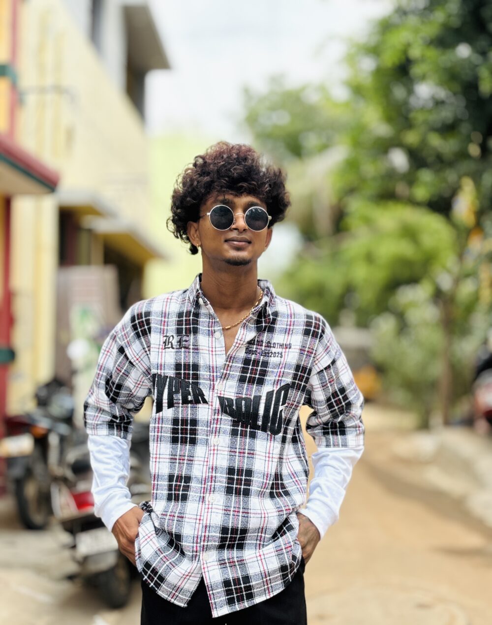 DOCTER SLEEVE FRONT EMB SHIRT
