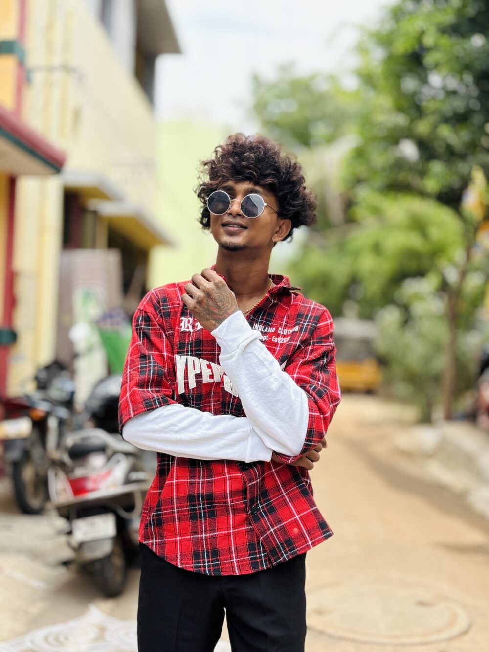 DOCTER SLEEVE FROT EMB SHIRT (RED)