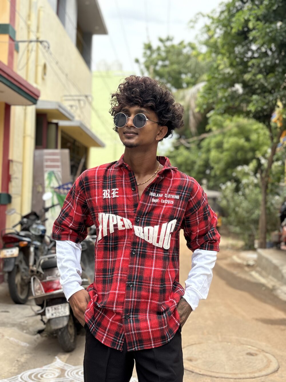 DOCTER SLEEVE FROT EMB SHIRT (RED) - Image 3